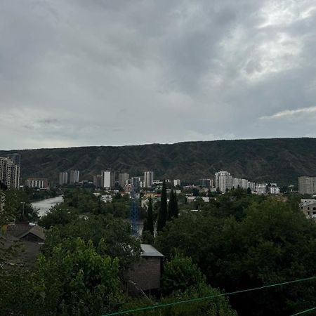 Appartamento Apartament Victoria Tbilisi Esterno foto