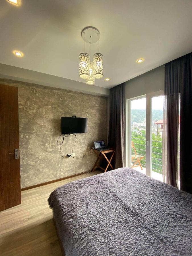 Appartamento Apartament Victoria Tbilisi Esterno foto
