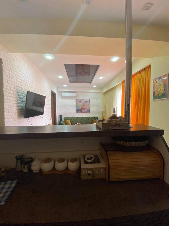 Appartamento Apartament Victoria Tbilisi Esterno foto