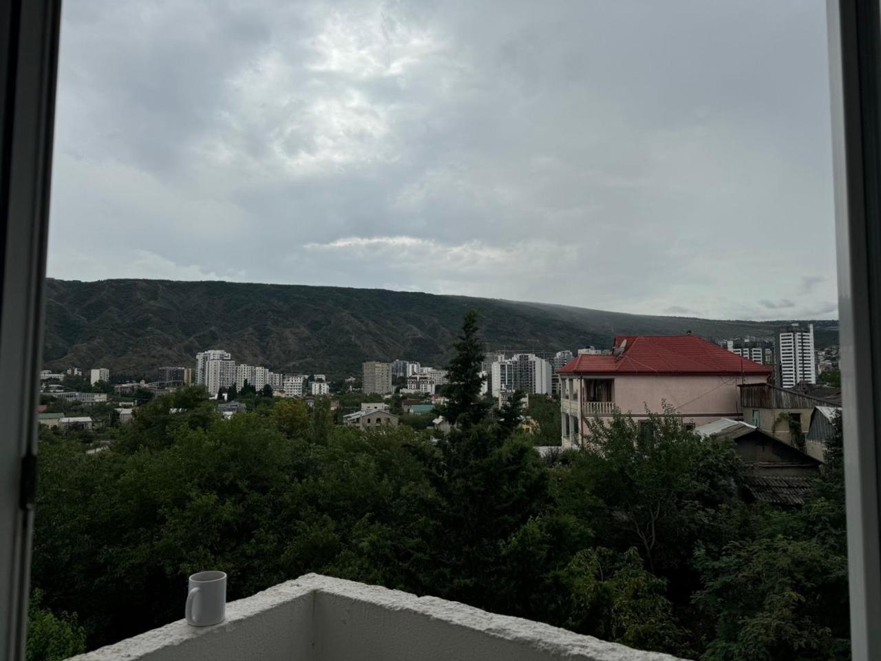 Appartamento Apartament Victoria Tbilisi Esterno foto